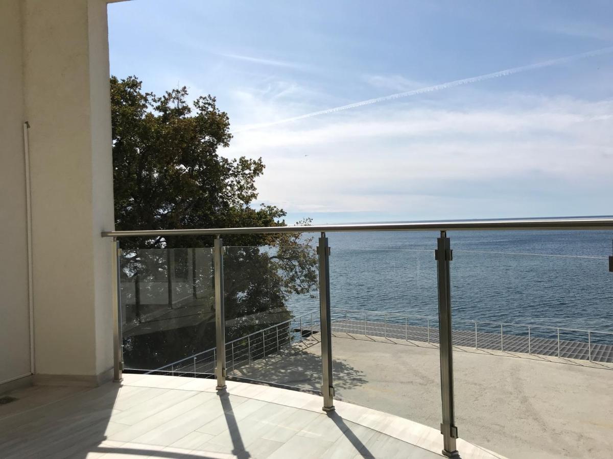 First Line Of The Sea 1 Apartment Dobra Voda Exterior photo